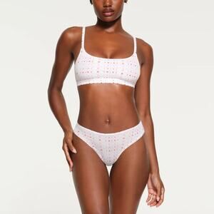 Skims Fits Everybody Scoop Bralette Pink Winter Print size small